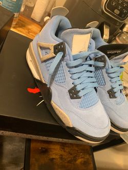 Air Jordan 4 University Blue Sneakers