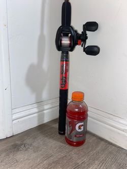 Ugly Stik GX2 BaitCaster Color Red and size is 6’6