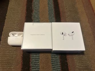 Air pods pro with magsafe charging case used as-is