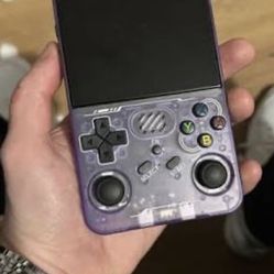 1000+ Games Handheld System Ranging From Old School  Arcade Games To Psp And Ps One Games