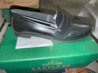 Eastland classic II women’s leather loafers size 9