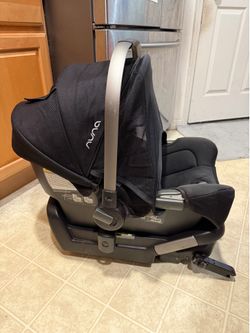 Nuna PIPA Infant Car Seat and Base (READ FULL DESCRIPTION BELOW👇)