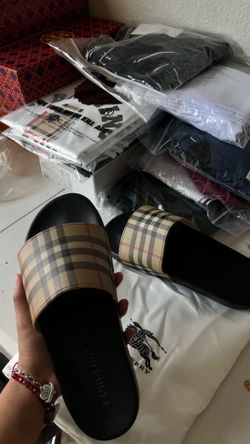 Burberry Check Woman’s Slides