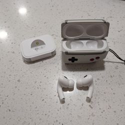 Apple Airpods Pro 2 - With Case