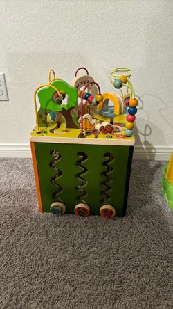 Zany Zoo Activity Cube