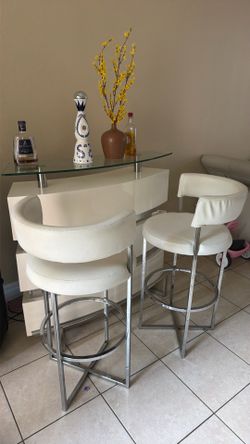 Bar with Stools
