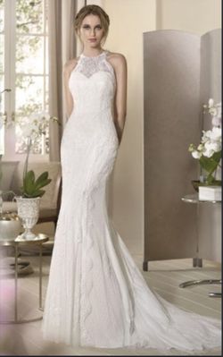 White Lace Halter Neck Wedding Gown