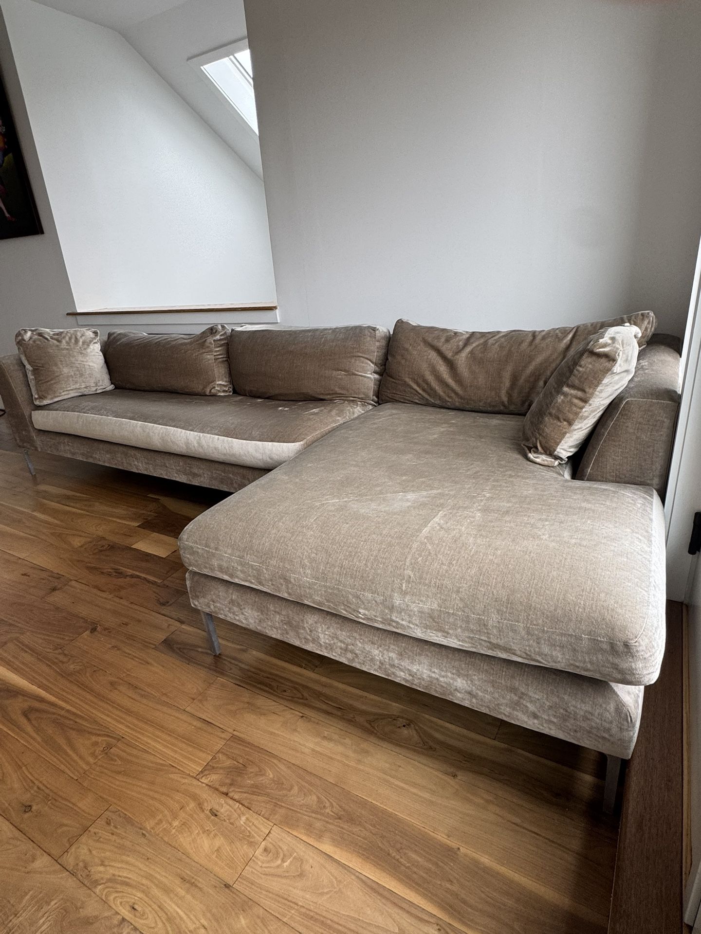 Elevate Your Living Space with This Stunning McCreary Modern Velvet Sectional