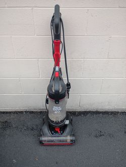 Dirt devil vacuum