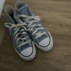 light blue converse size 5 in women for 55$