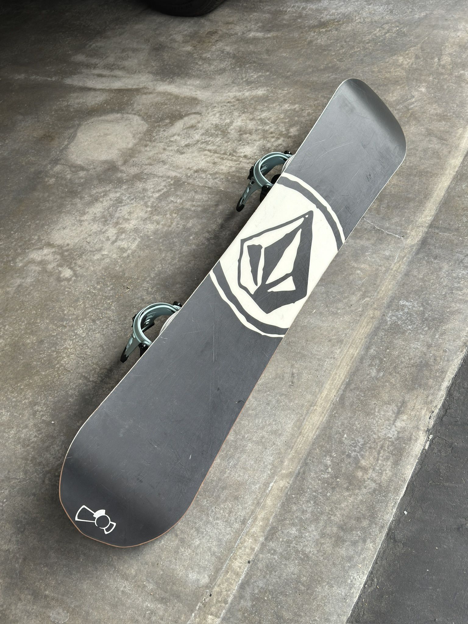 特別セール品】 CAPiTA x VOLCOM Dawn Bruise スノーボード