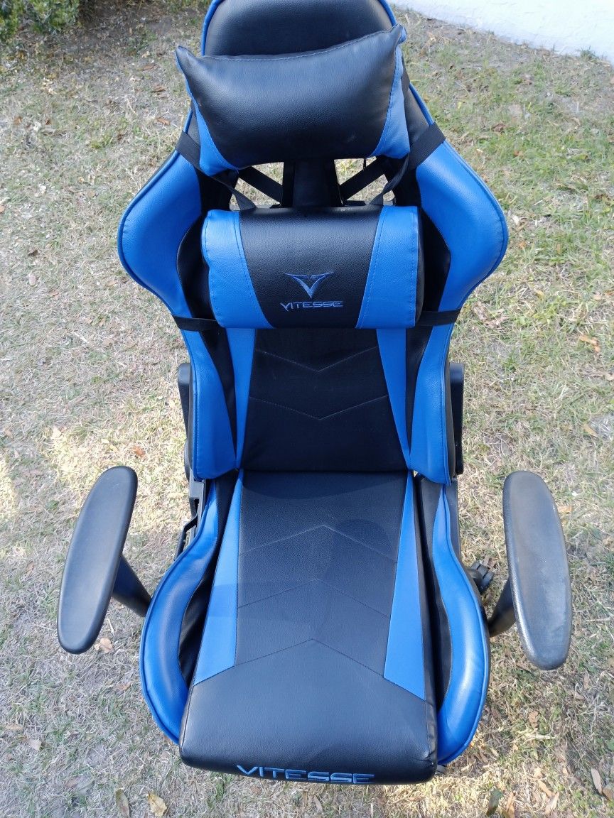 Like New Gaming Chair