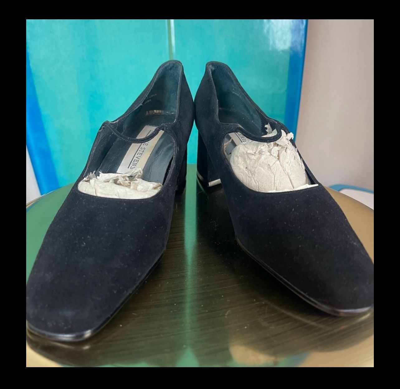 👠 Valerie Stevens “Signet” Black Suede Slip-On Flats — Size 8M (NIB!)