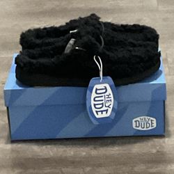 Hey Dude Slippers Size 8