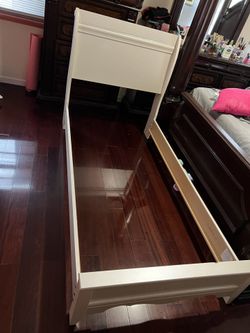 Twin Bed Good Condition 