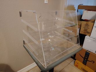 Clear Acrylic 3-Tier Display Case