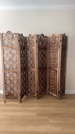 Six panel room patio divider