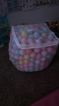 600 ball Pit Balls