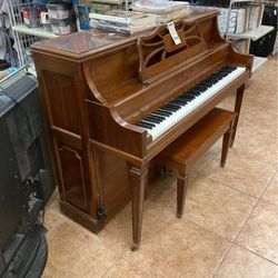 Baldwin Piano 