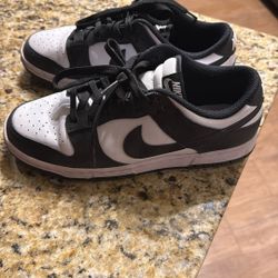 Nike Panda Size 9 Boys