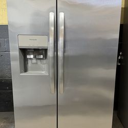 Refrigerator w/WATER+ICE