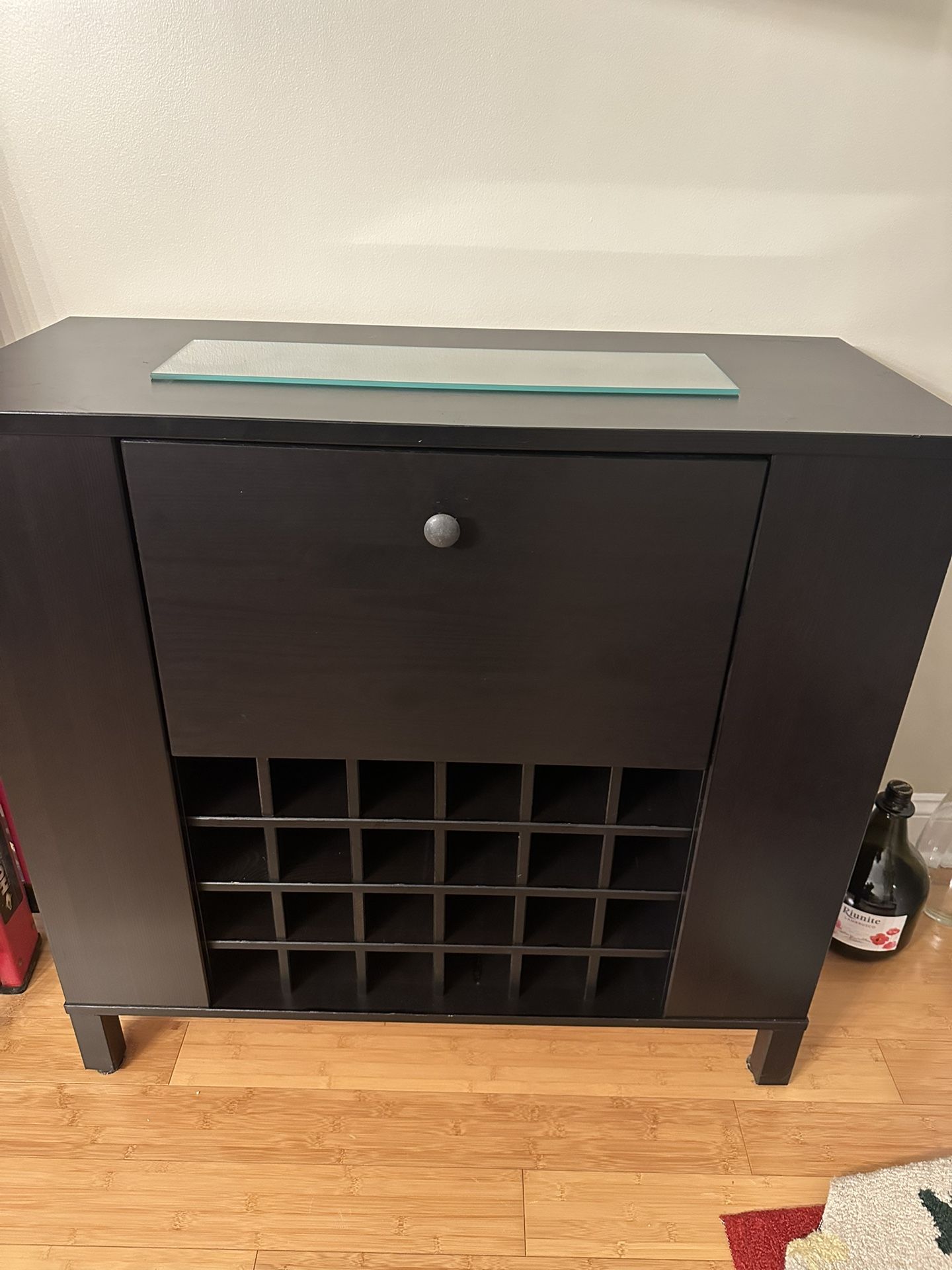 Wine/liquor Cabinet 