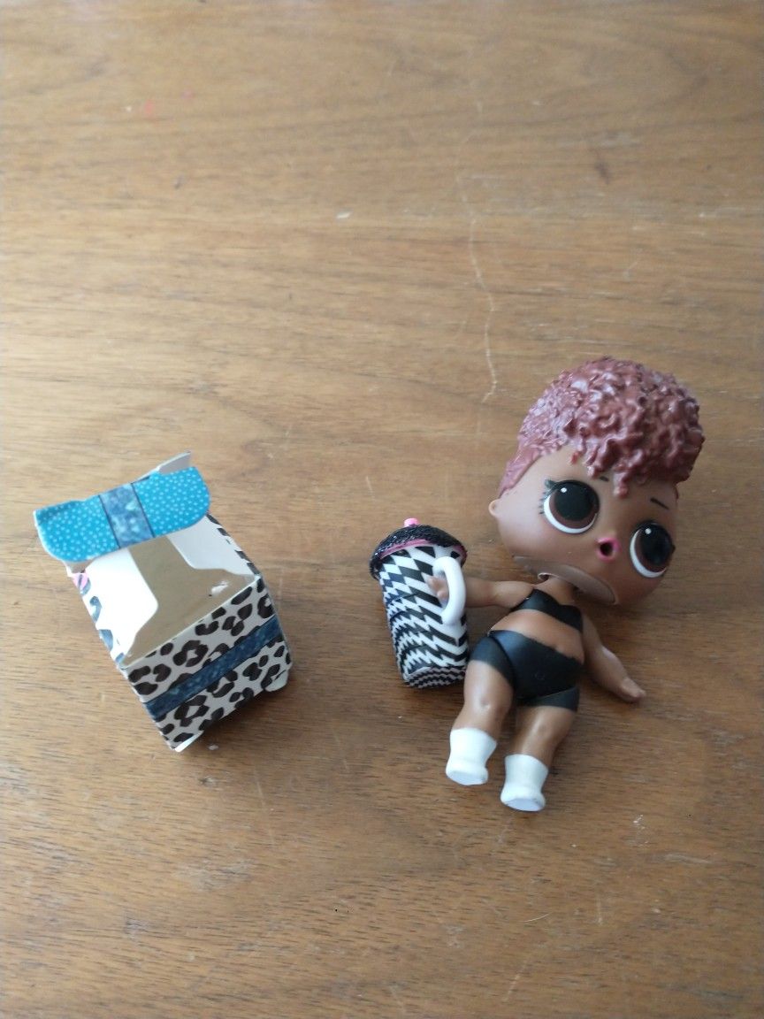 Lol surprise doll Thrilla Baby under wraps dolls babe big sister thriller girl