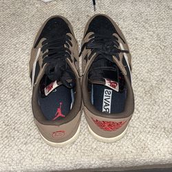 Travis Scott Jordan 1s