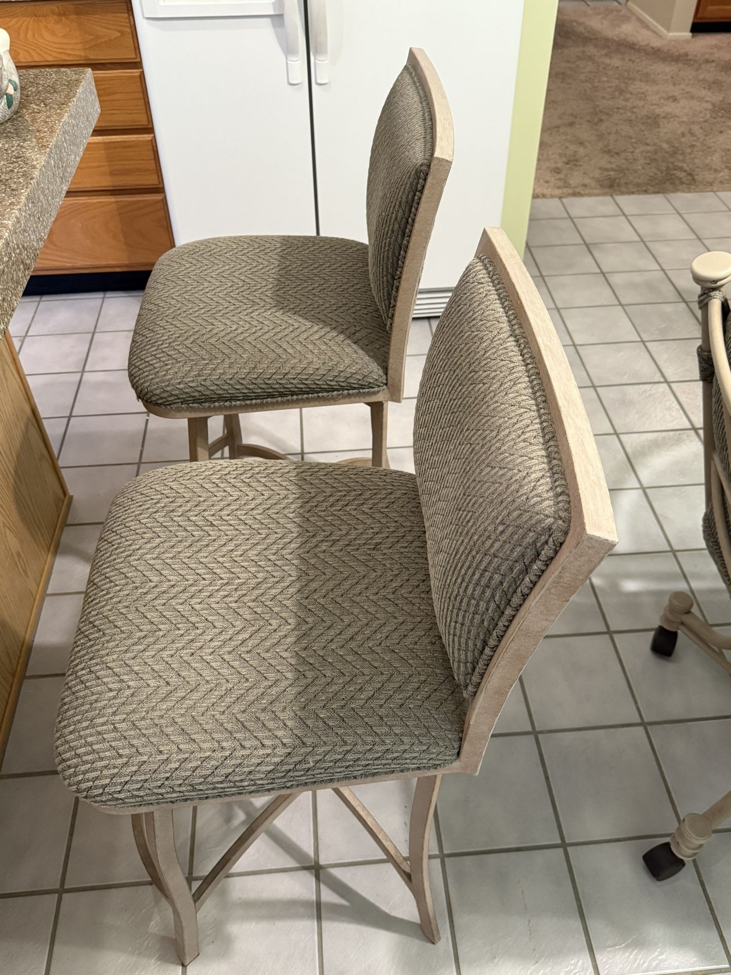2 Counter Height Bar Stools- Great Condition