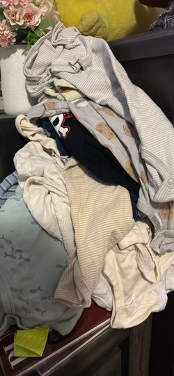 A bunch of 18th clothings for baby