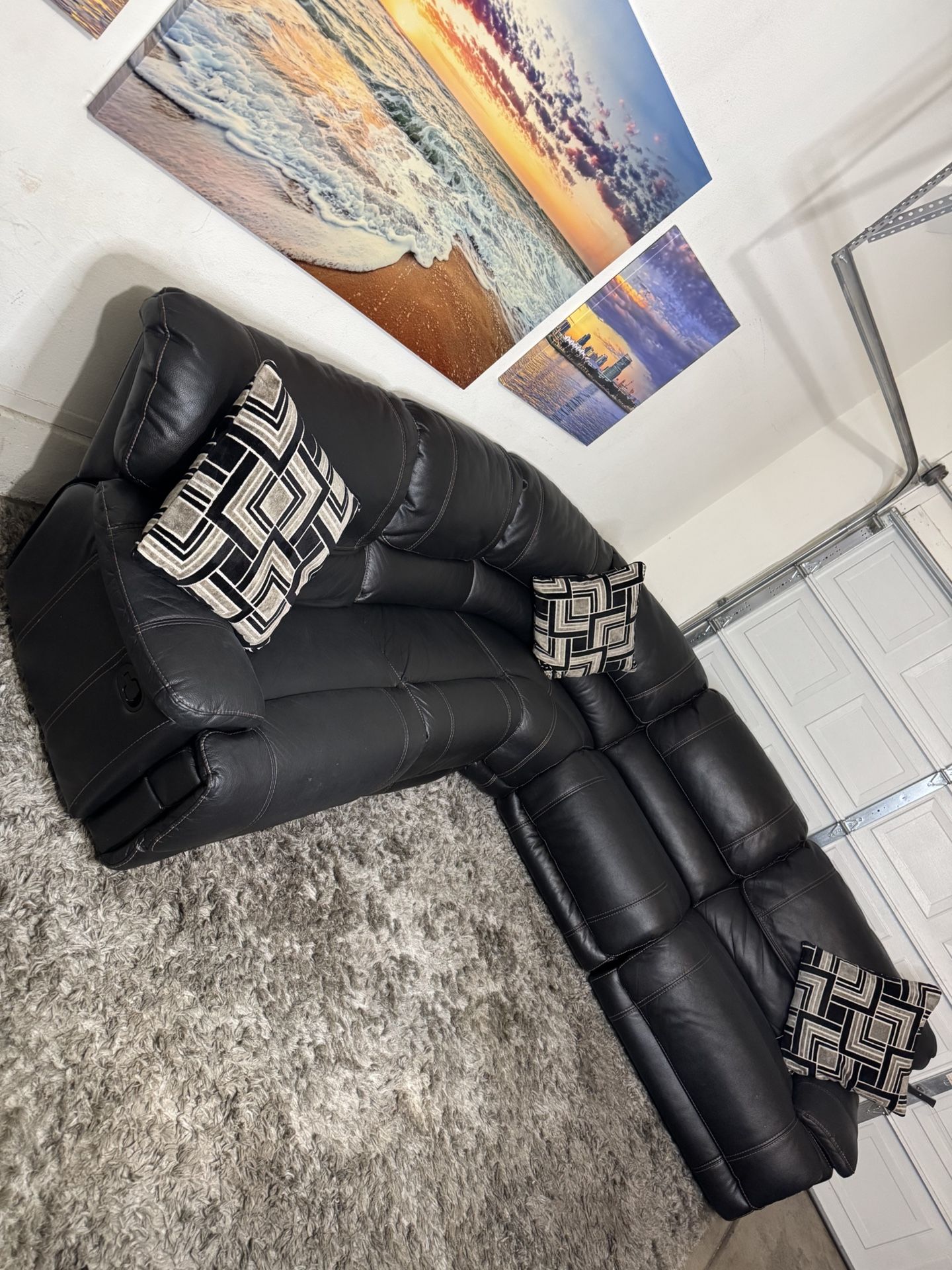 🌟 Gorgeous Black Leather Reclining Sectional Couch ( FREE DELIVERY 🚚)