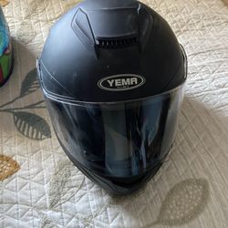 Helmet Yema
