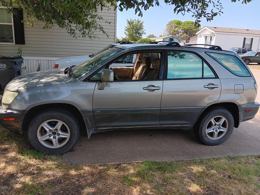 2002 Lexus Rx 300 for Sale in Fort Worth, TX - OfferUp