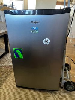 Mini Fridge- whirlpool
