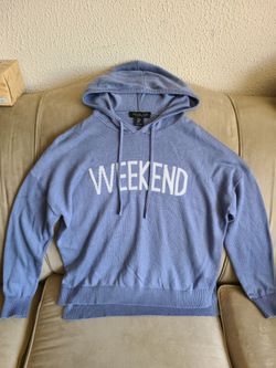 Ladies Pullover Hoodie