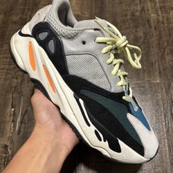 Yeezy 700 Waverunner