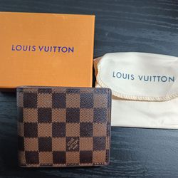 Louis Vuitton Supreme Wallet for Sale in New Port Richey, FL - OfferUp