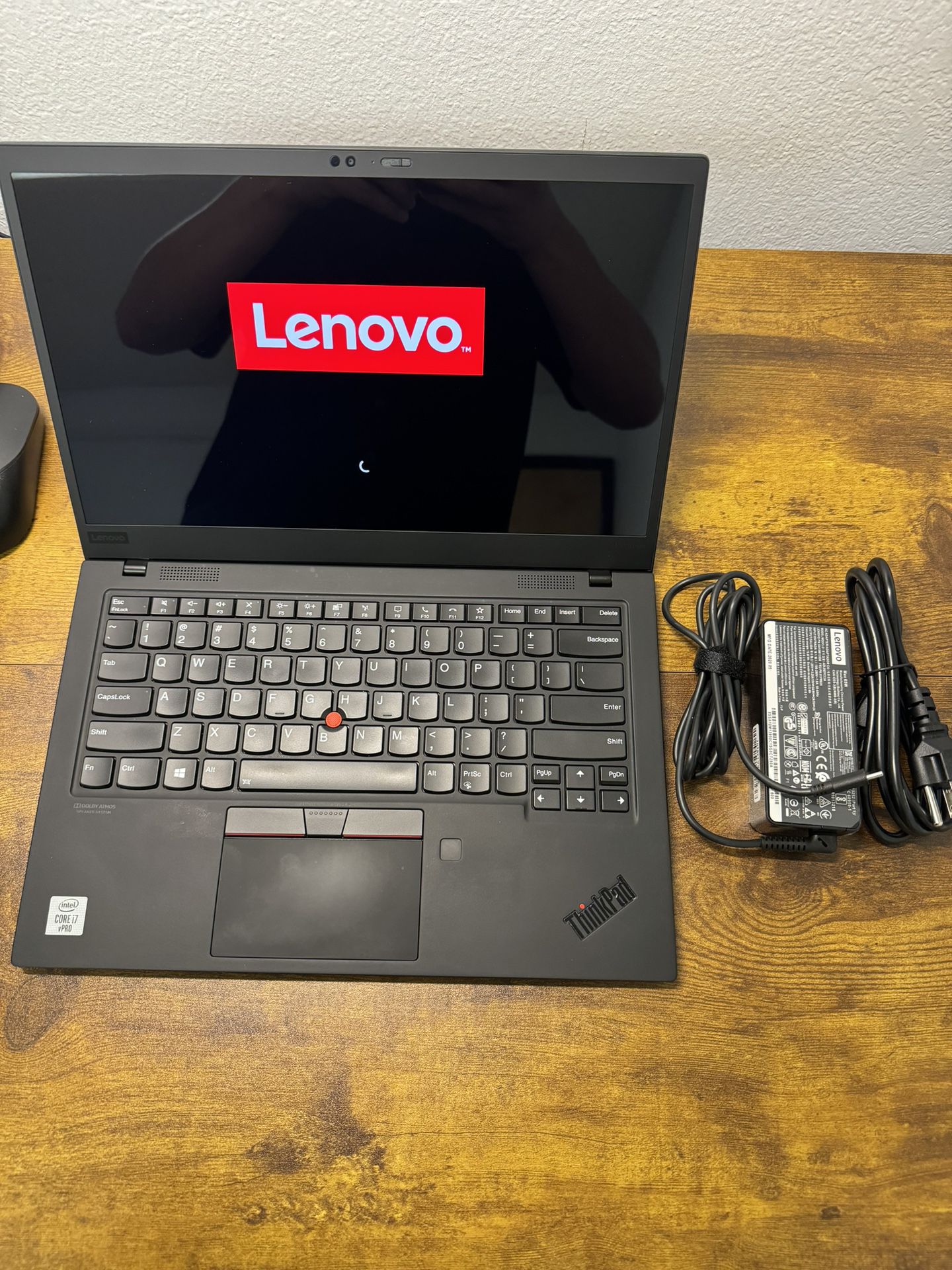 Lenovo ThinkPad X1 Carbon (Intel Core i7 (8th gen), 1TB SSD, 16GB RAM)