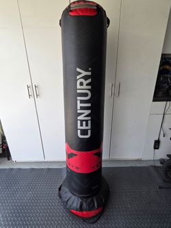 Punching Bag Century Versys Freestanding
