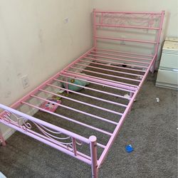 Twin beds - no mattress.