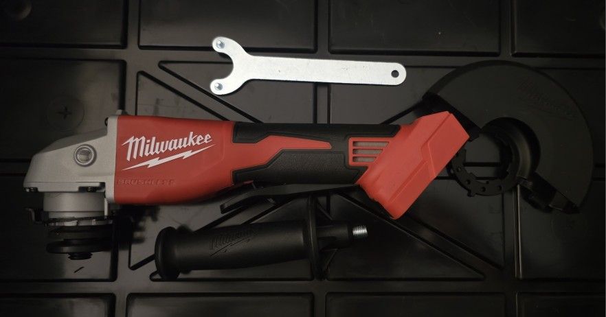 MILWAUKEE M18 BRUSHLESS 4 , 1/2" -  5" CUT - OFF GRINDER , PADDLE SWITCH (TOOL ONLY)