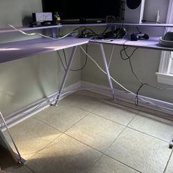 Purple gaming desk WITH LIGHTS and outlets/usb