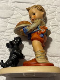 GORBEL VINTAGE HUMMEL SIGNED FIGURINE” BEGGING HIS SHARE”
