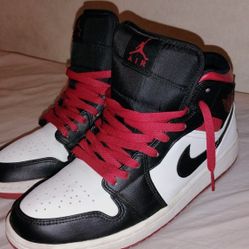 Jordan 1s Size 9 