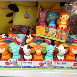 Battat Barnyard Bowling Set with 6 Farm Animal Pins 2 Balls Kid Toys