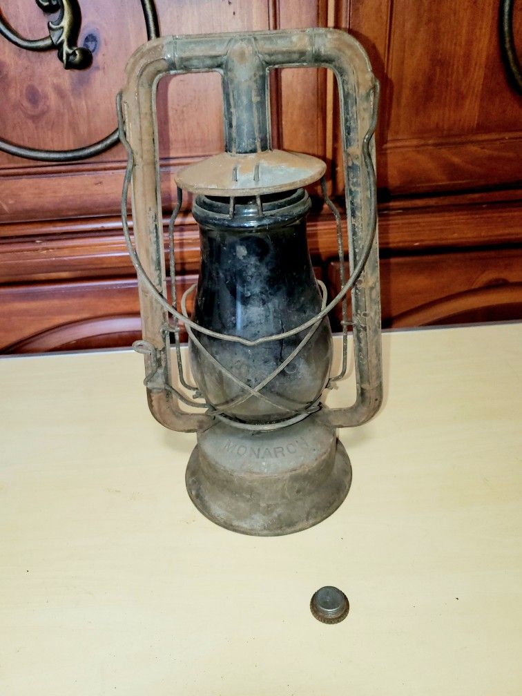 Vintage DIETZ MONARCH NY USA LAMP Lantern Kerosene Oil
