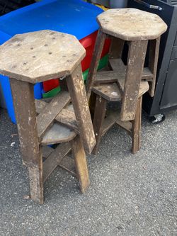 3 antiques small bench