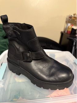 Uggs booties size 7.5 women’s