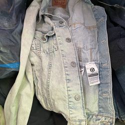 $30/Medium-LEVI/ WATERLESS JACKET