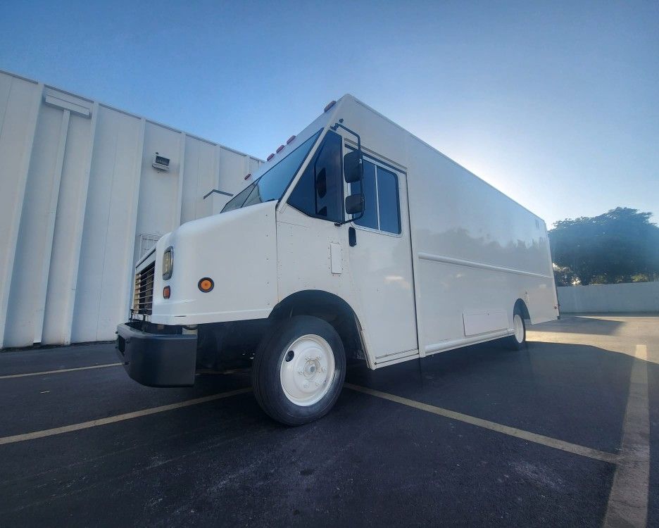 2010 Freightliner Stepvan (Reduced)